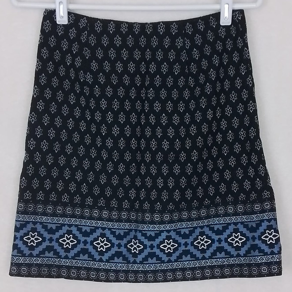 LOFT Cotton Knit Mini Skirt Size Petite 0 in Black, Blue, White Southwest Design - Picture 2 of 12